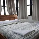 Hostel Paradise Tlv